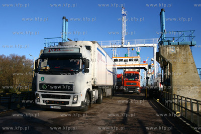 Swinoujscie
Okolo godziny 5 rano prom Karsibor I,...