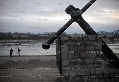 Kujawsko Pomorskie, miasto Torun. Nz. Bulwar Filadelfijsk...