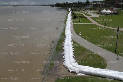 Ok. godz. 11 do Tczewa dotarla fala kulminacyjna. Poziom...
