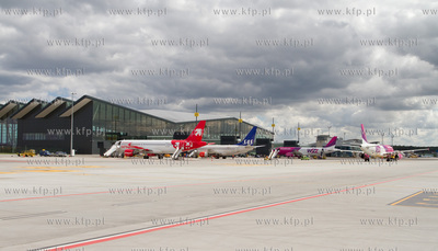 Gdansk, Rebiechowo. Nz. Terminal pasazerski T2. 14.05.2012...