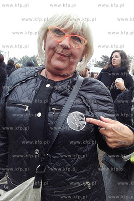 Ogólnopolski strajk kobiet w Gdyni na Skwerze Kościuszki....