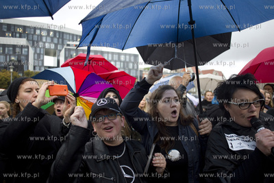 Gdańsk, Plac Solidarności. Czarny Protest, czyli...