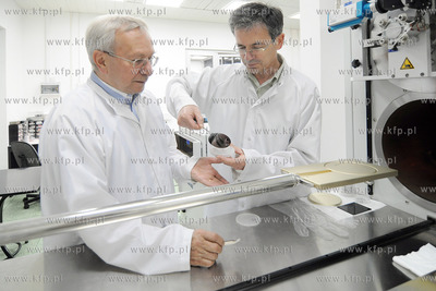 Tani sposob masowej produkcji grafenu - rewolucyjnego...