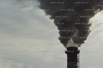 Dymiący komin PGE Energia Ciepła Oddział Wybrzeże...