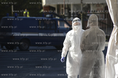 Gdynia. Przy Instytucie Medycyny Morskiej i Tropikalnej...