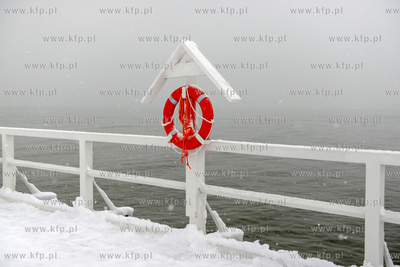 Gdynia Orlowo w zimowej szacie. Nz. Orłowskie molo
10.02.2021r.
Fot....