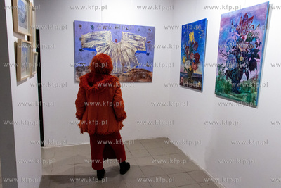 Wernisaż wystawy malarstwa Rity Staszulonok w Cosma...