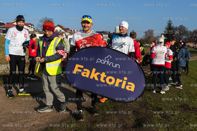 Biało-czerwony parkrun na terenie Parku Kulturowego...