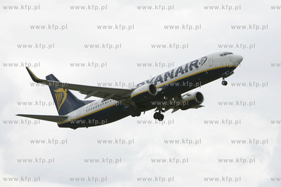 Gdanskie lotnisko im. Lecha Walesy. Samolot linii lotniczych...