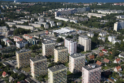Gdansk Przymorze z lotu ptaka. Wiezowce na ul. Bydgoskiej...