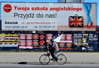 Gdansk ul. Rajska. Reklama szkoly jezykowe Speak-up...