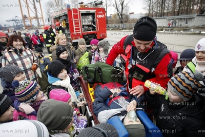 Port Wojenny w Gdyni Oksywiu. Dni Otwarte Koszar -...