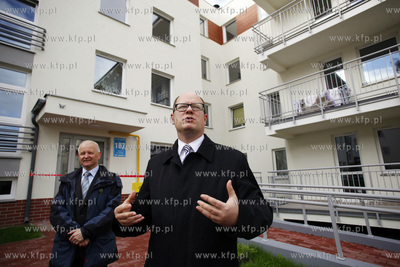 Uroczystosc oficjalnego przekazania nowych budynkow...