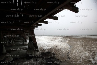 Plaza przy sopockim molo powiekszyla sie o kilkanascie...