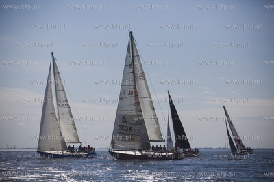 Gdynia.  Regaty o puchary: Komandora JKMW zorganizowane...