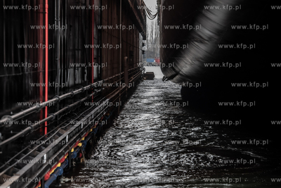 Gdańska Stocznia Remontowa im. J. Piłsudskiego. Wodowanie...