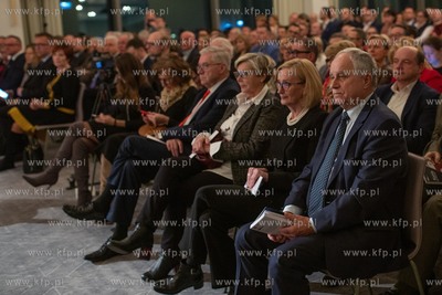 Debata Rozmowy  na szczycie. O gospodarce z widokiem...