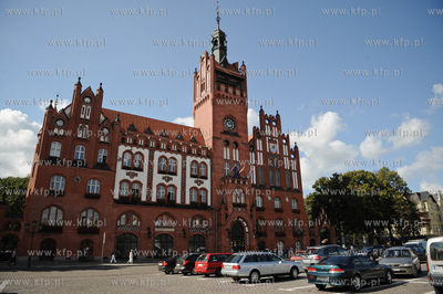 Slupsk. Plac Zwyciestwa. Urzad Miejski.
06.09.2011
fot....