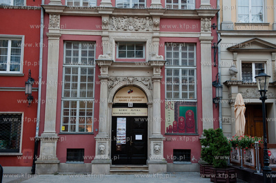 Gdansk. Ul. Dluga. Kamienica Lwi Zamek. 25.10.2011...