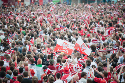 Gdansk. Strefa Kibica na Placu Zebran Ludowych gdzie...