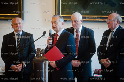 Gdansk. Ratusz Glownego Miasta. Uroczystosc wreczenia...