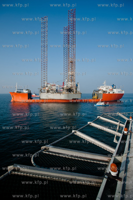 Zatoka Gdanska. Przywitanie nowo zakupionej przez firme...