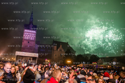 Zabawa sylwestrowa na Targu Weglowym w Gdansku.
31.12.2014
fot....