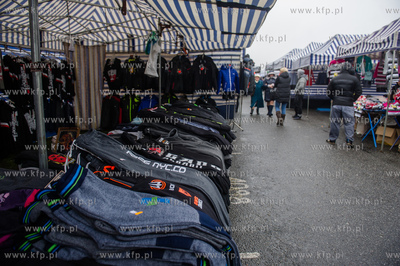 Gielda samochodowa w Pruszczu Gdanskim. Jedno z
najwiekszych...