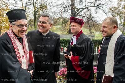 Gdańsk. Cmentarz Nieistniejących Cmentarzy. Modlitwa...
