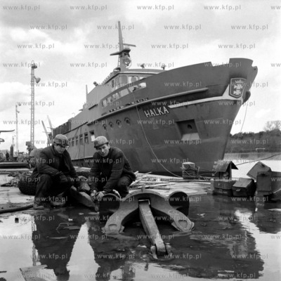 Remont statku wycieczkowego bialej floty Żeglugi Gdańskiej...