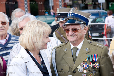 Slupsk. Sluchacze Uniwersytetu Trzeciego Wieku spiewaja...