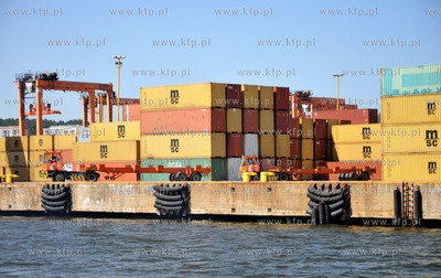 Gdynia. Baltycki Terminal Kontenerowy. 11.07.2010
fot....