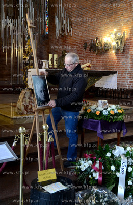 Msza w intencji zmarlego Janusza Rydzewskiego w kosciele...