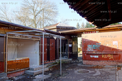Gdańsk. Suchanino. Rozbiórka targowiska na u zbiegu...