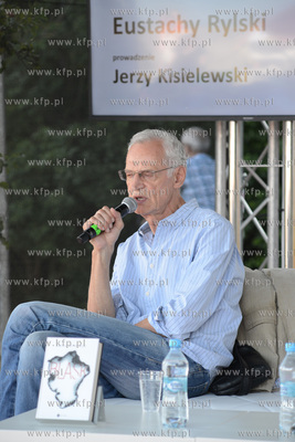 Gdynia. 8. Nadmorski Plener Czytelniczy na Bulwarze...