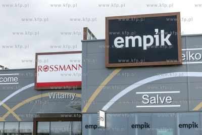 Salon Empik przy ulicy Ignacego Domeyki w pruszczu...