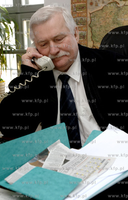 Gdansk. Prezydent Lech Walesa pojawil sie po raz pierwszy...