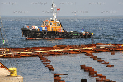 Budowa przez firme Hydrobudowa przystani jachtowej...