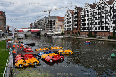 Gdańsk. Wypożyczalnia, przystań lodz, motorówek...