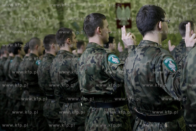 Gdans. Slubowanie nowych straznikow Morskiego Oddzialu...