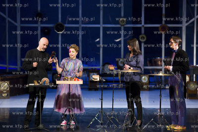 Opera Bałtycka. Opera TU  ! TU ! W pacowni zegarmistrza....