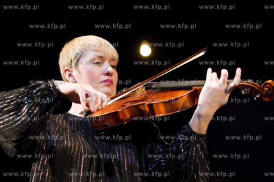 Opera Bałtycka. Opera TU  ! TU ! Choć cztery struny...