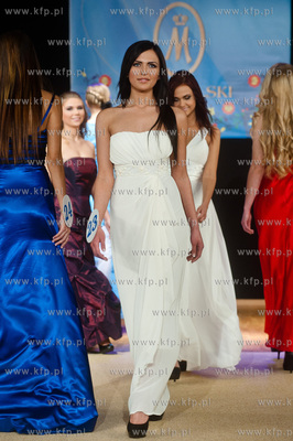 Gminny Dom Kultury w Pierwoszynie. Gala Finalowa Miss...