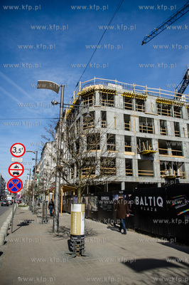 Gdynia. Budowa kompleksu mieszkalno-uslugowego Baltiq...