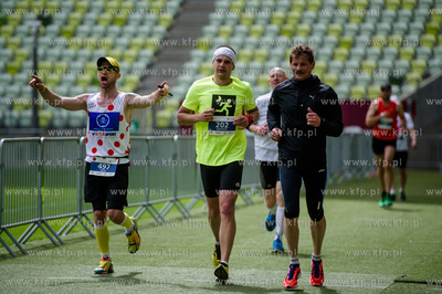 Zawodnicy na trasie I PZU Gdansk Maraton.
17.05.2015
fot....