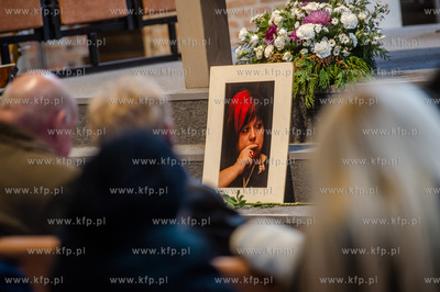 Gdansk. Kosciol Sw. Jana. Msza zalobna w intencji Magdy...