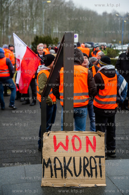 Gdańsk. Protest pracowników Spółki Lotos Kolej,...