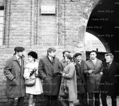 Przyjaciele i bliscy aktora Zbigniewa Cybulskiego pod...