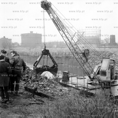 Prace melioracyjne na Kanale Raduni w Gdansku. 
03.1968
0007369z_1968
Fot....