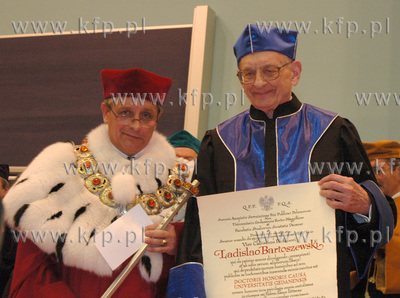 Nadanie tytulu doktora honoris causa Uniwersytetu Gdanskiego...